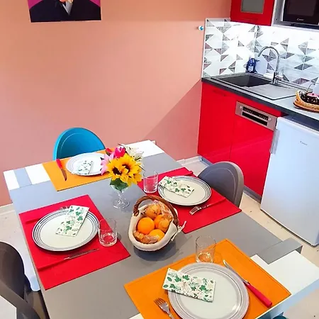 Studio Proche Plage - Parking Gratuit Et Prive - Terrasse Et Petit Jardin Cloture Courseulles-sur-Mer Exterior photo