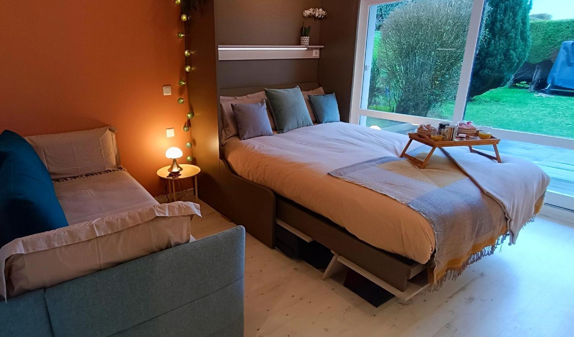Proche - Parking Gratuit Et Prive - Terrasse Et Petit Jardin Cloture * Courseulles-sur-Mer