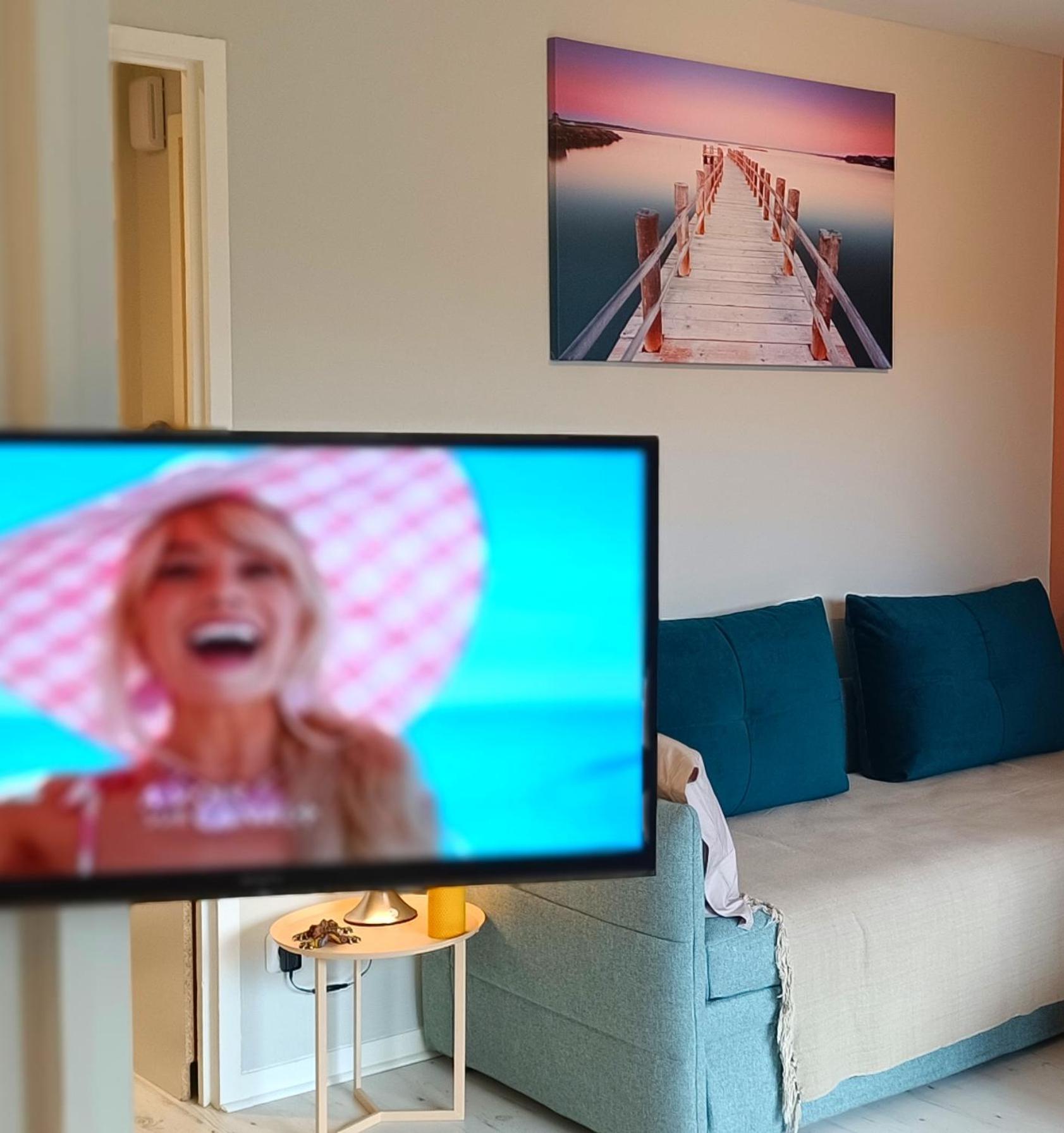 Apartment Proche - Parking Gratuit Et Prive - Terrasse Et Petit Jardin Cloture